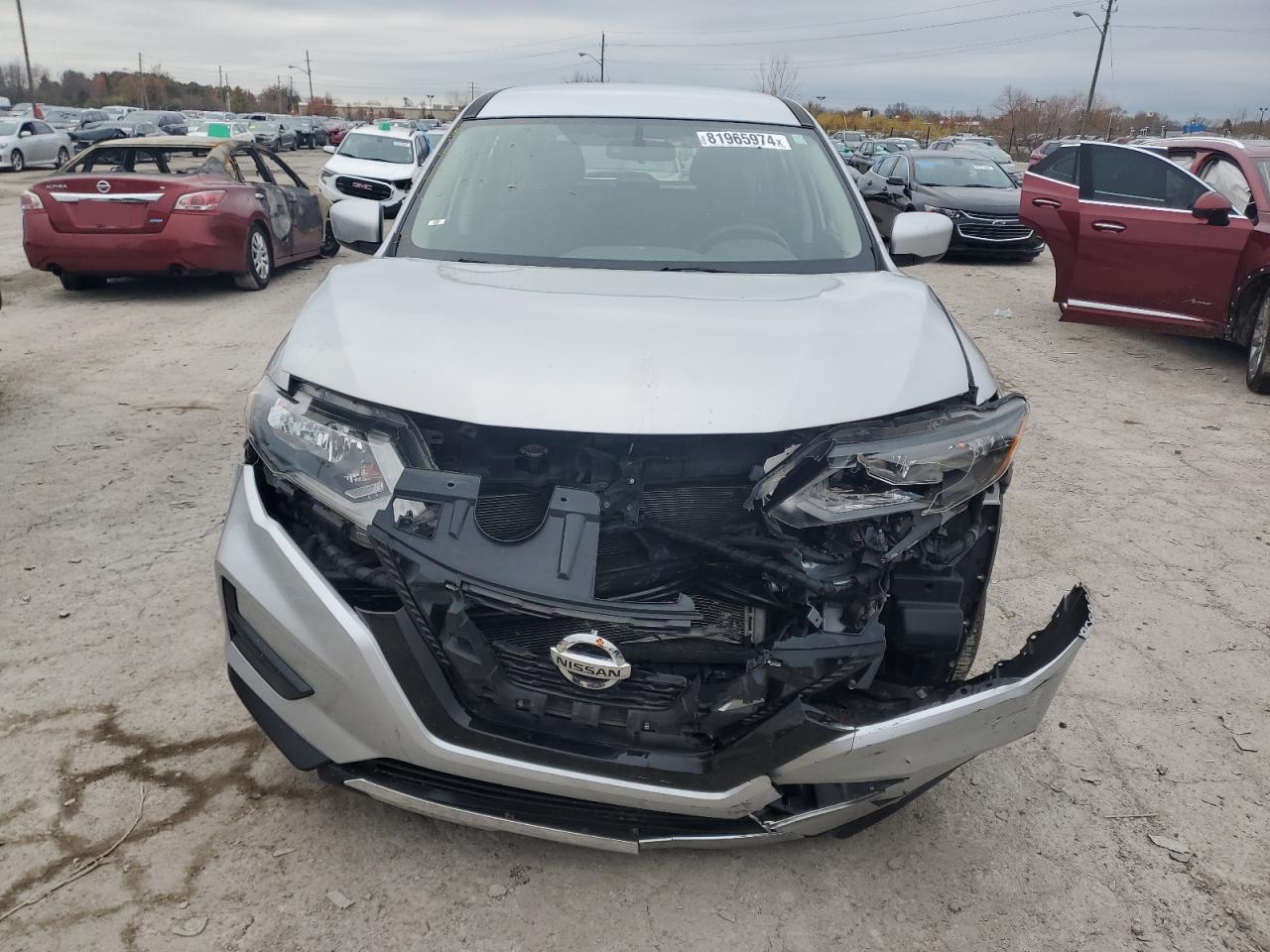 2017 Nissan Rogue - Image 5