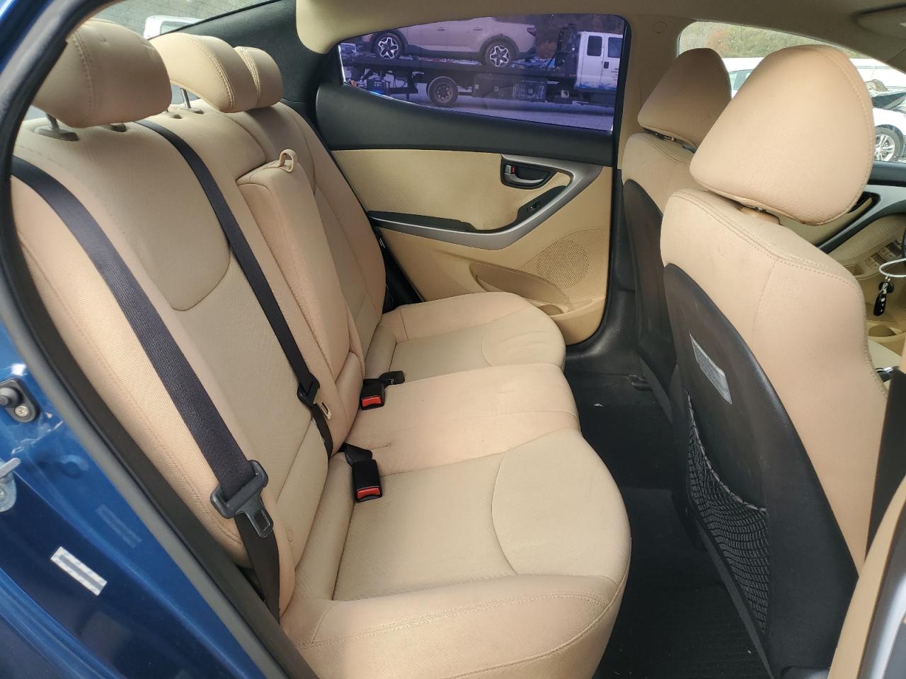 2013 Hyundai Elantra - Image 11