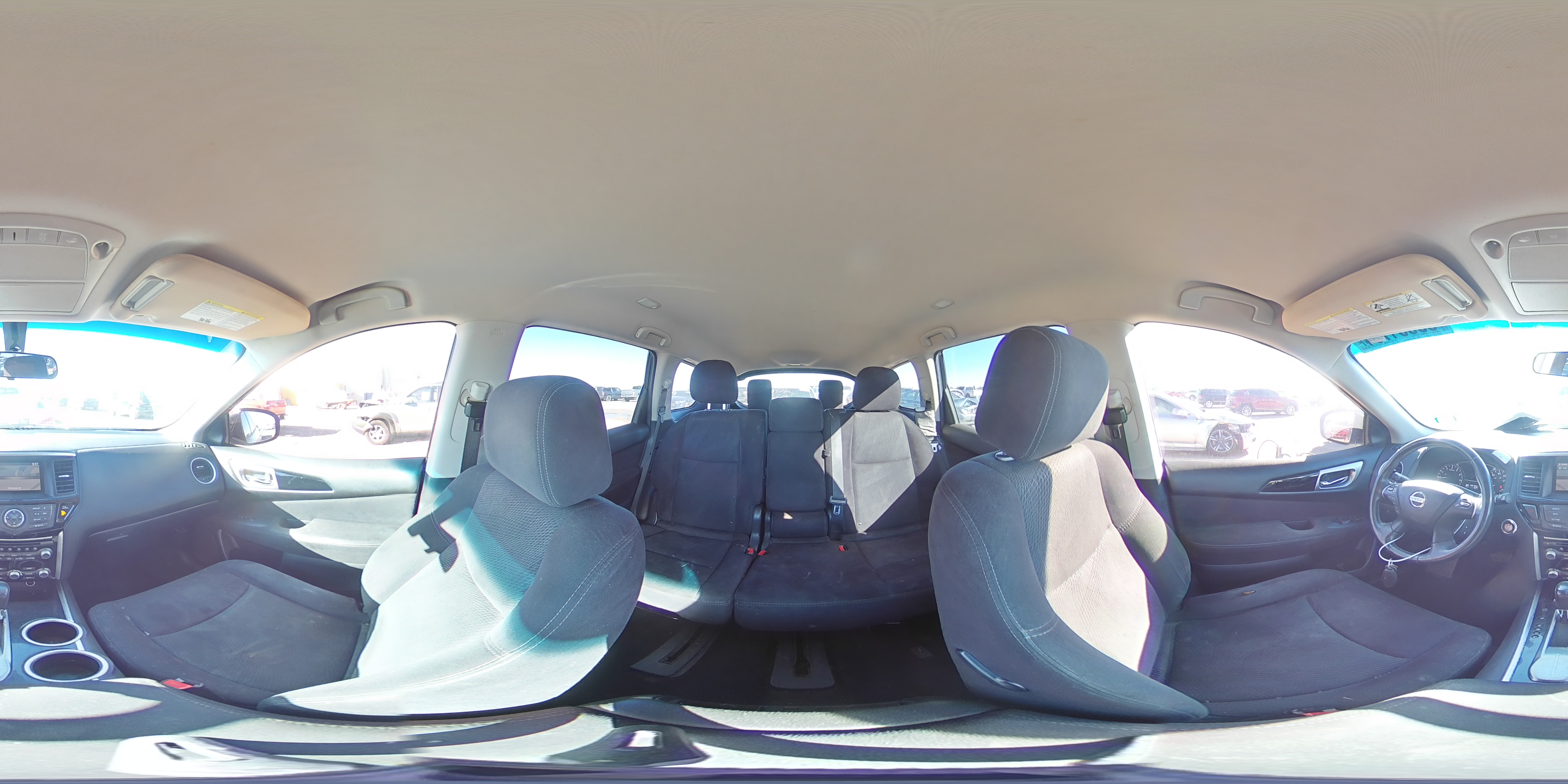 2014 Nissan Pathfinder - Image 14