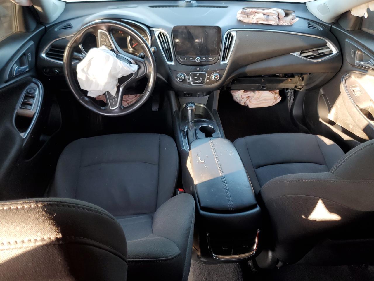 2018 Chevrolet Malibu - Image 8