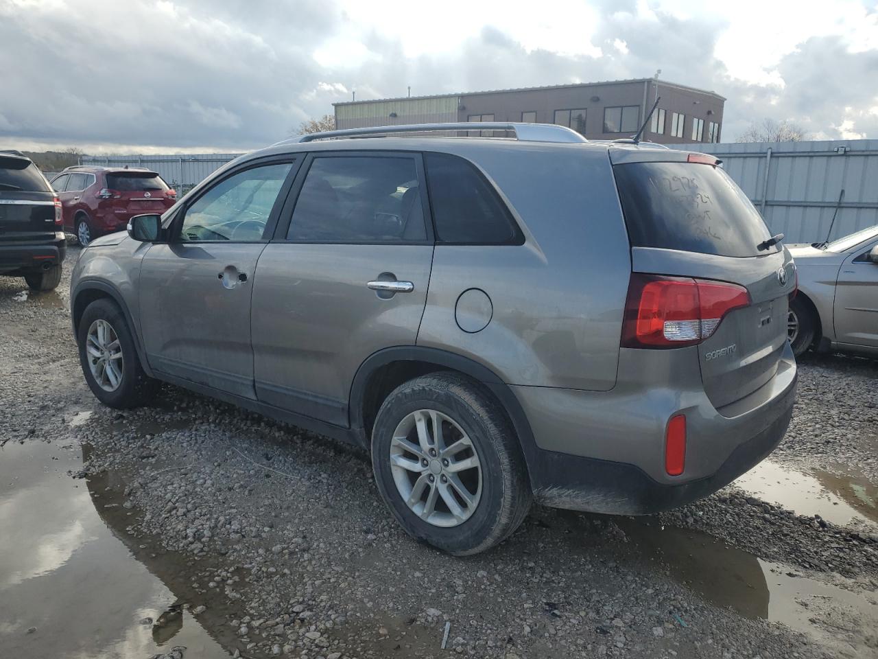 2015 Kia Sorento - Image 2