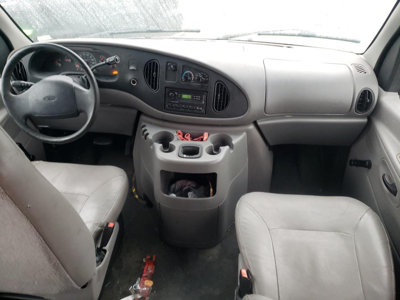 2000 Ford Econoline E350 Super Duty Wagon VIN: 1FBNE31L8YHA16529 Lot: 80628104