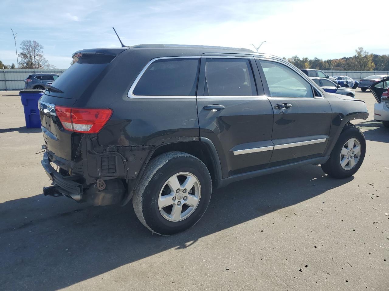 2013 Jeep Grand Cherokee - Image 3