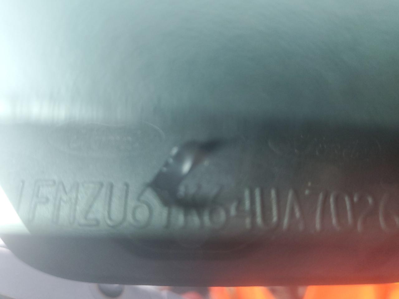 2004 Ford Explorer - Image 13
