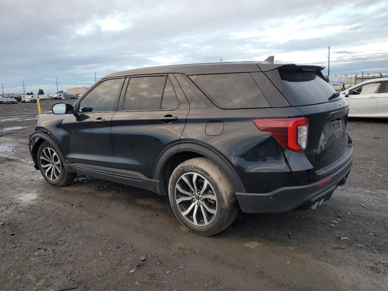 2021 Ford Explorer - Image 2