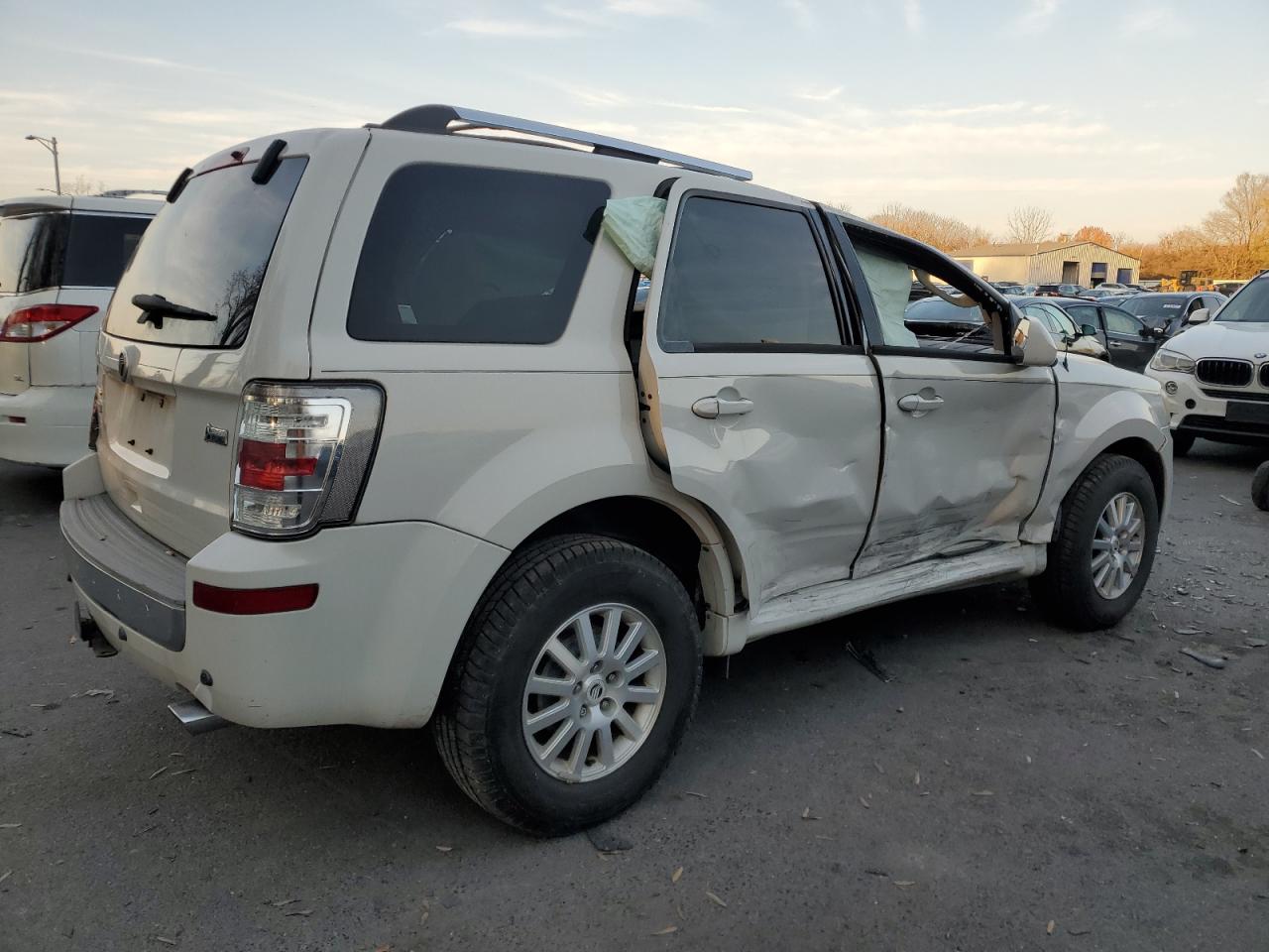2010 Mercury Mariner - Image 3