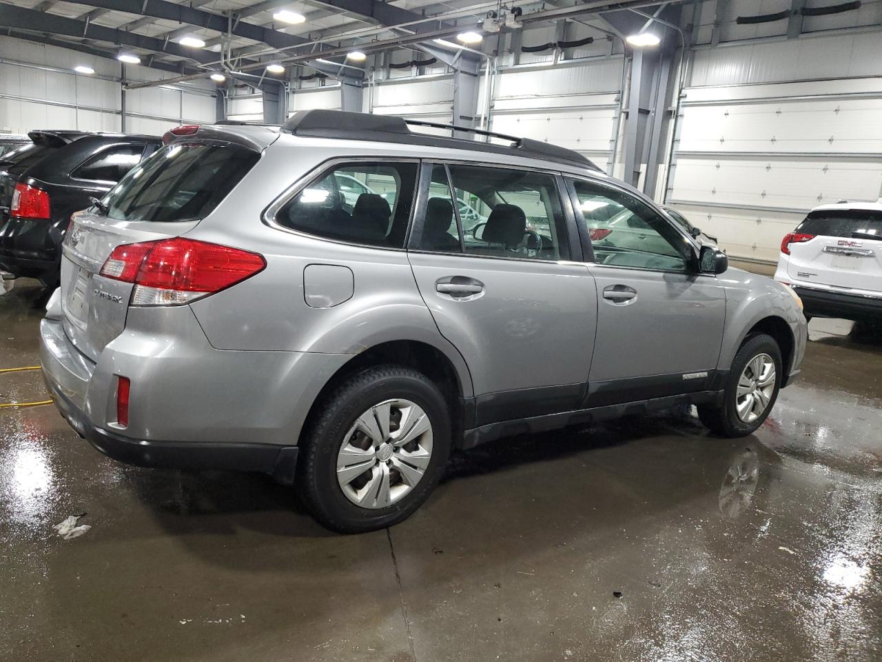2010 Subaru Outback - Image 3