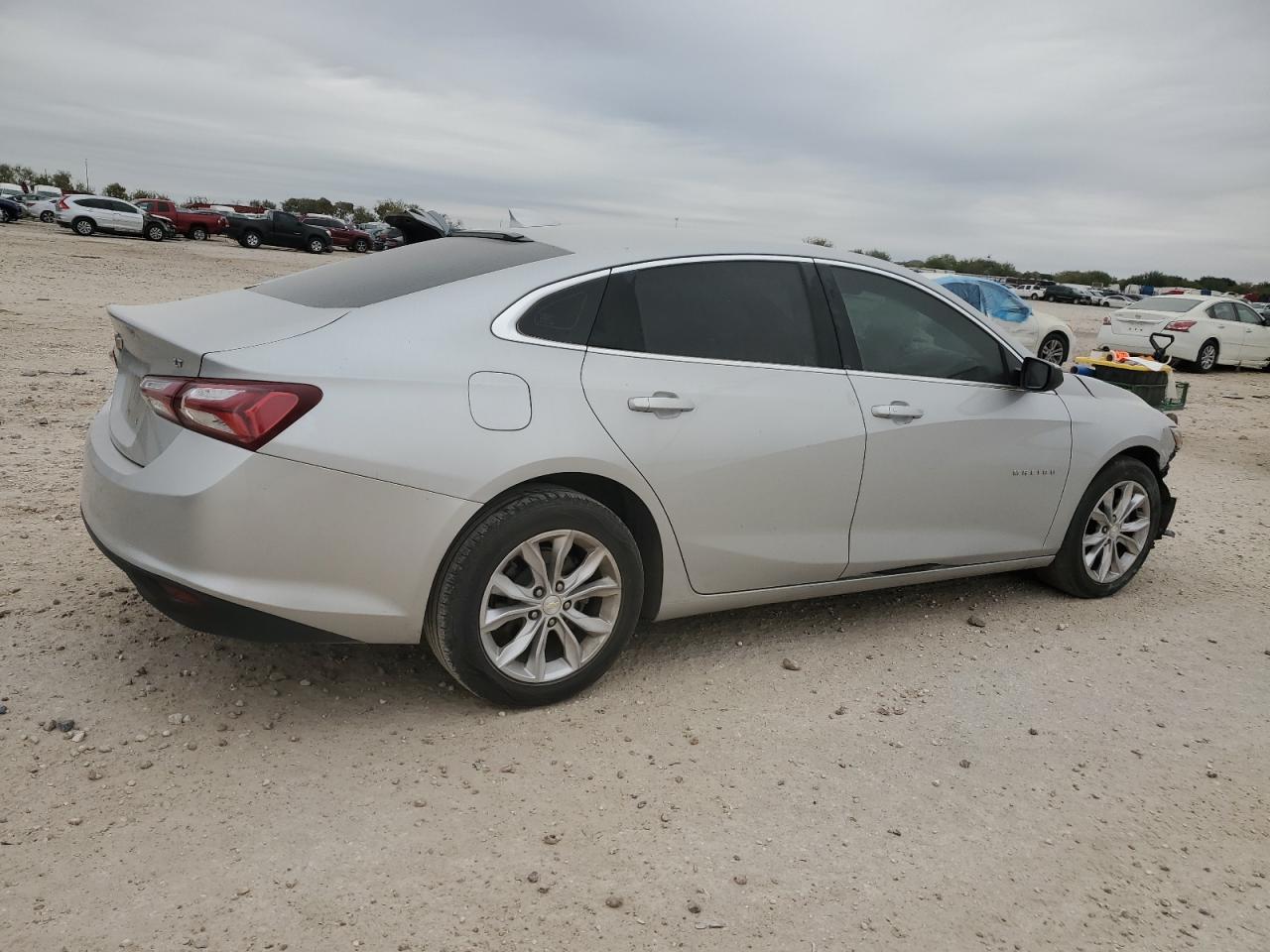 2020 Chevrolet Malibu - Image 3