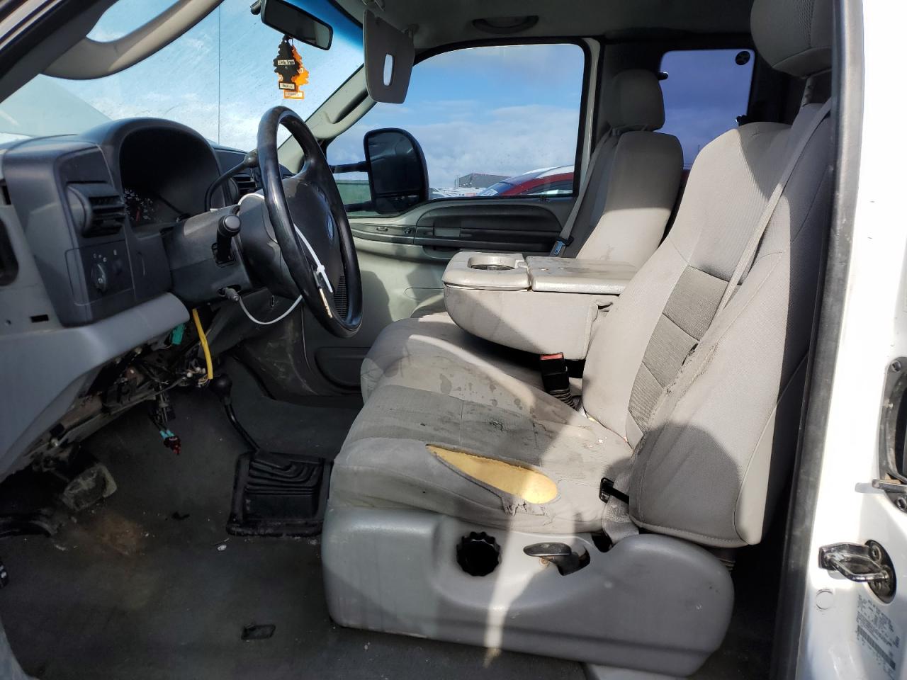 2006 Ford F250 - Image 7