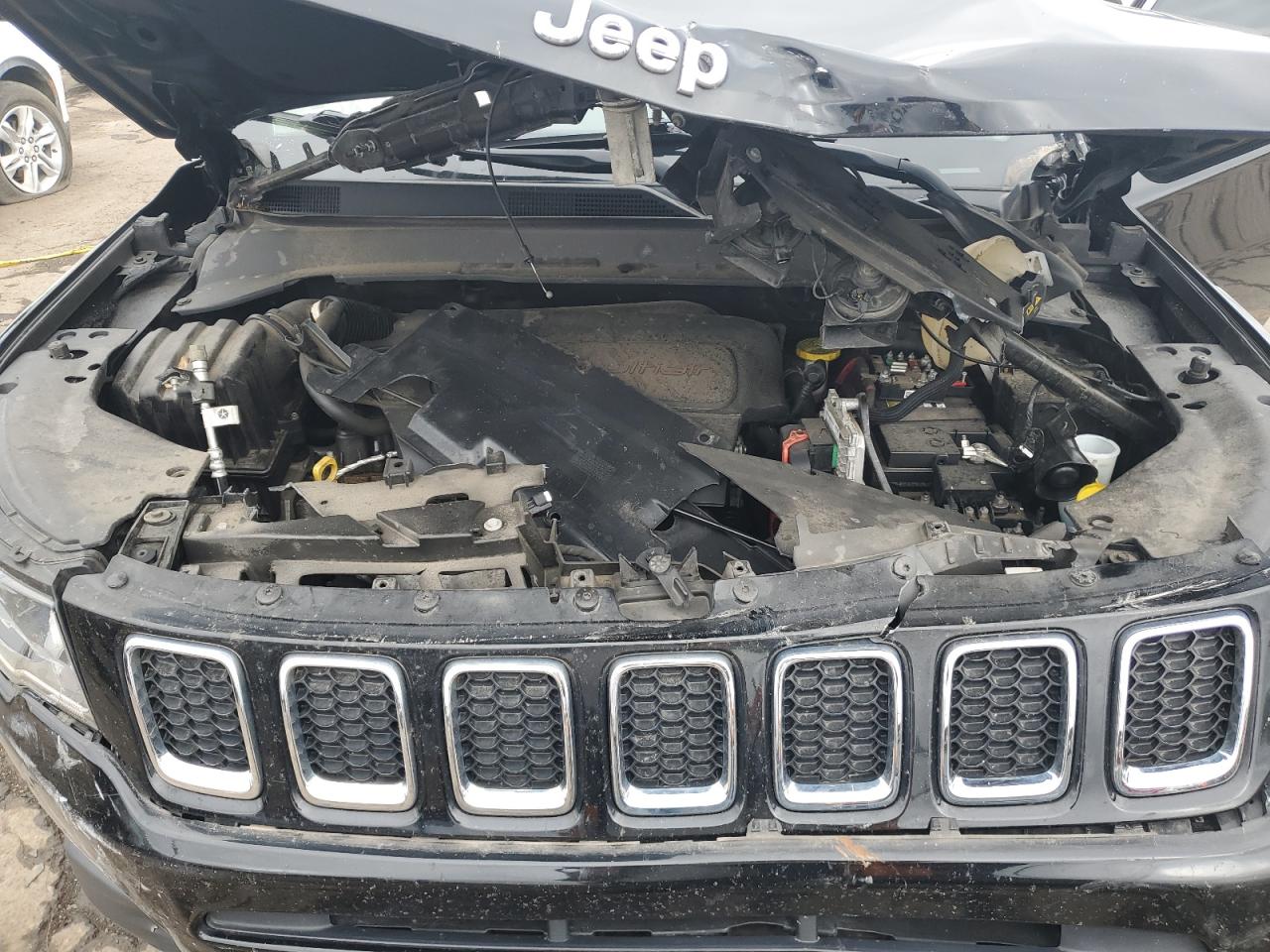 2020 Jeep Compass - Image 11