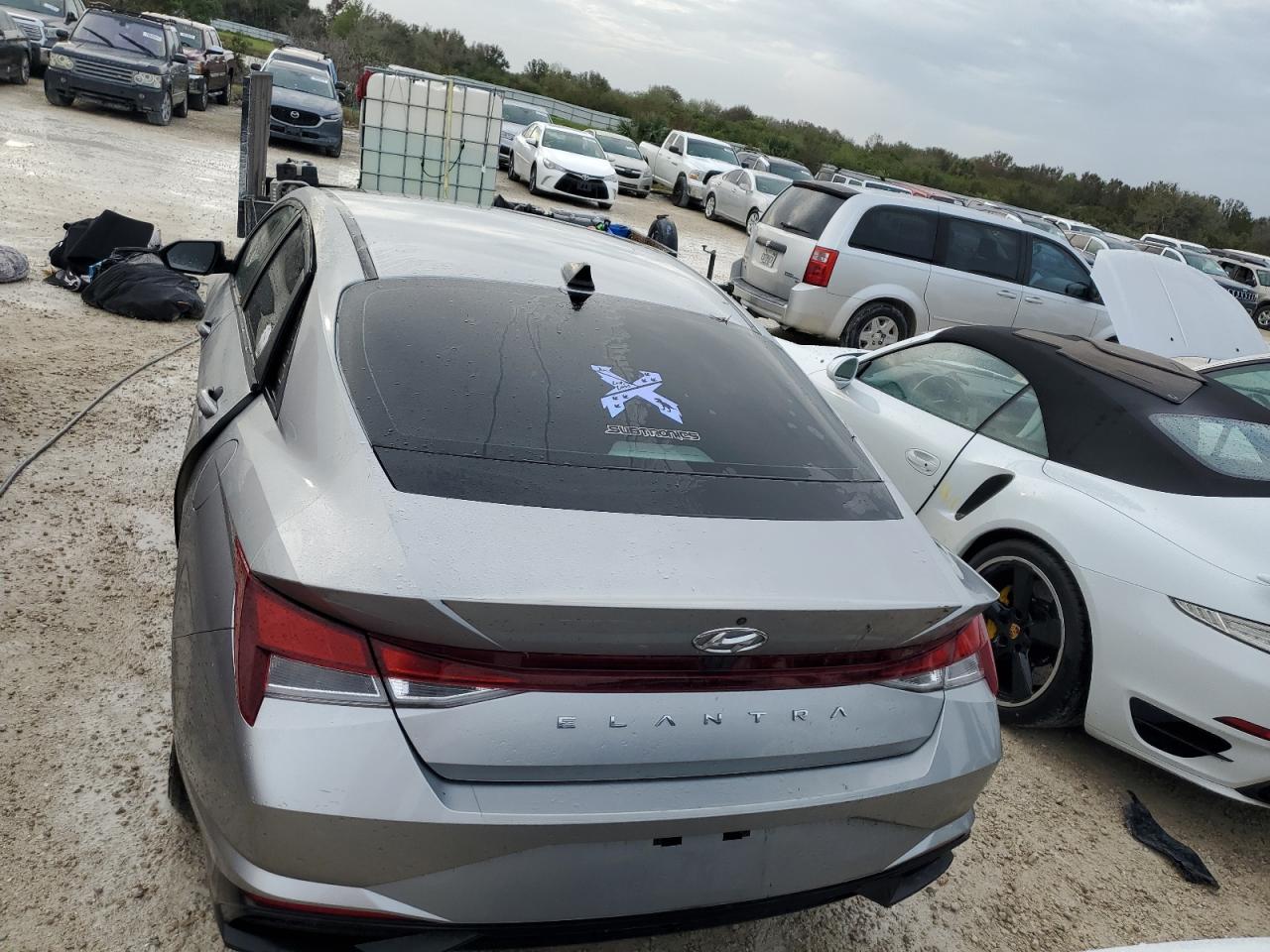 2021 Hyundai Elantra - Image 6