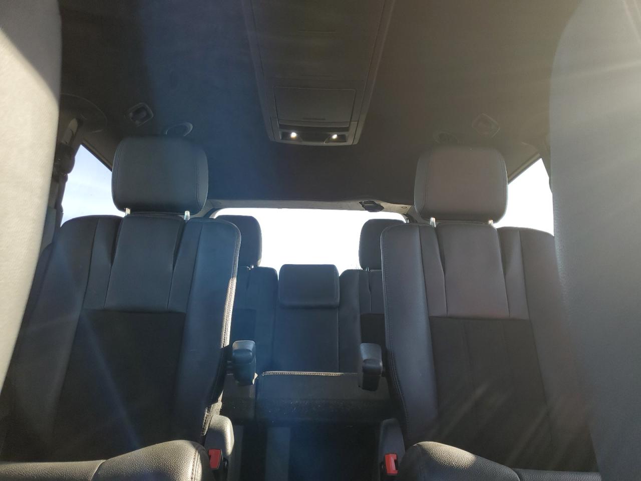 2019 Dodge Caravan - Image 10