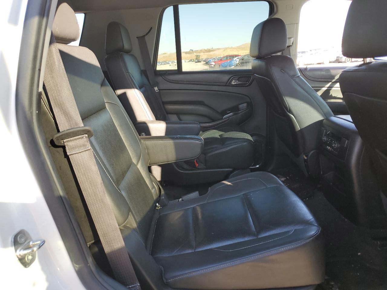 2016 GMC Yukon - Image 11