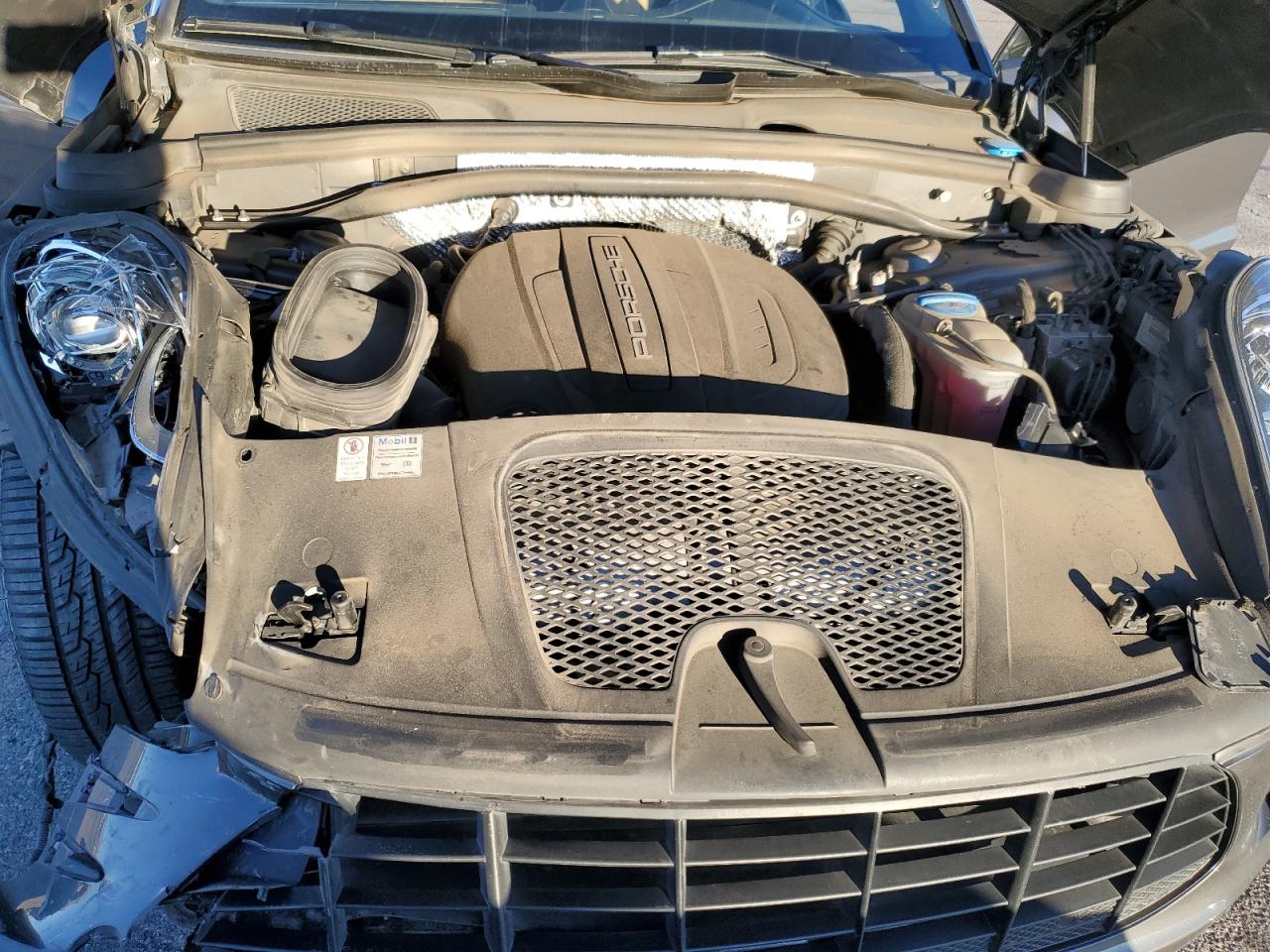 2018 Porsche Macan - Image 13