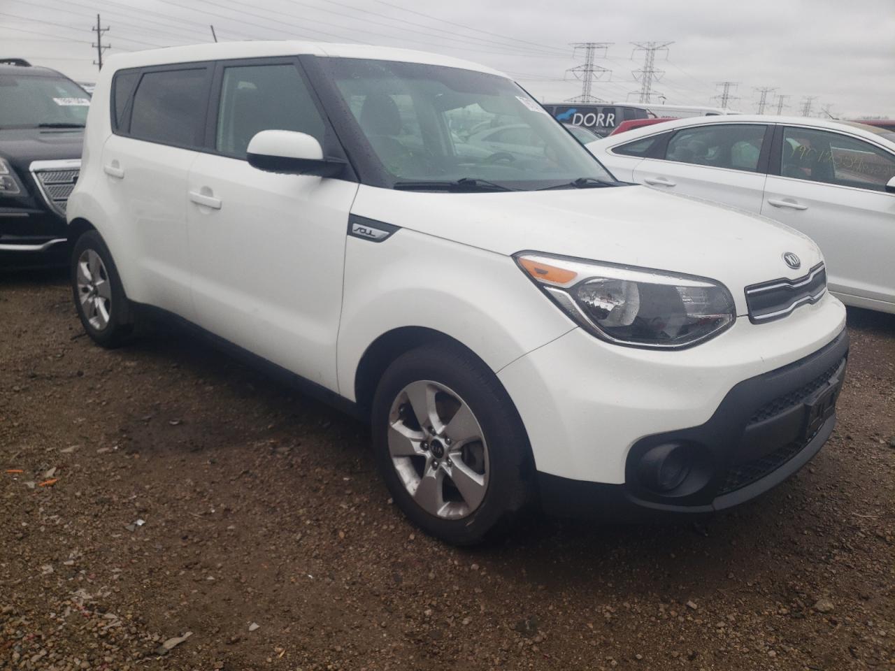 VIN KNDJN2A29J7563400 2018 KIA SOUL no.4