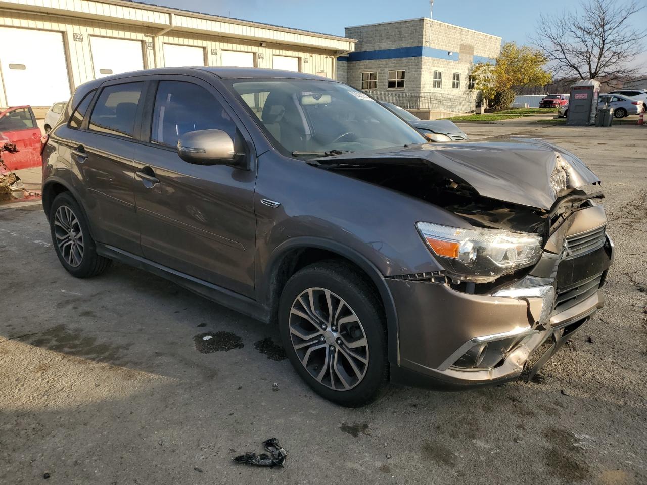 2017 Mitsubishi Outlander - Image 4