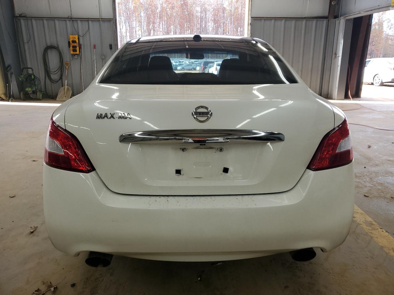 2010 Nissan Maxima - Image 6