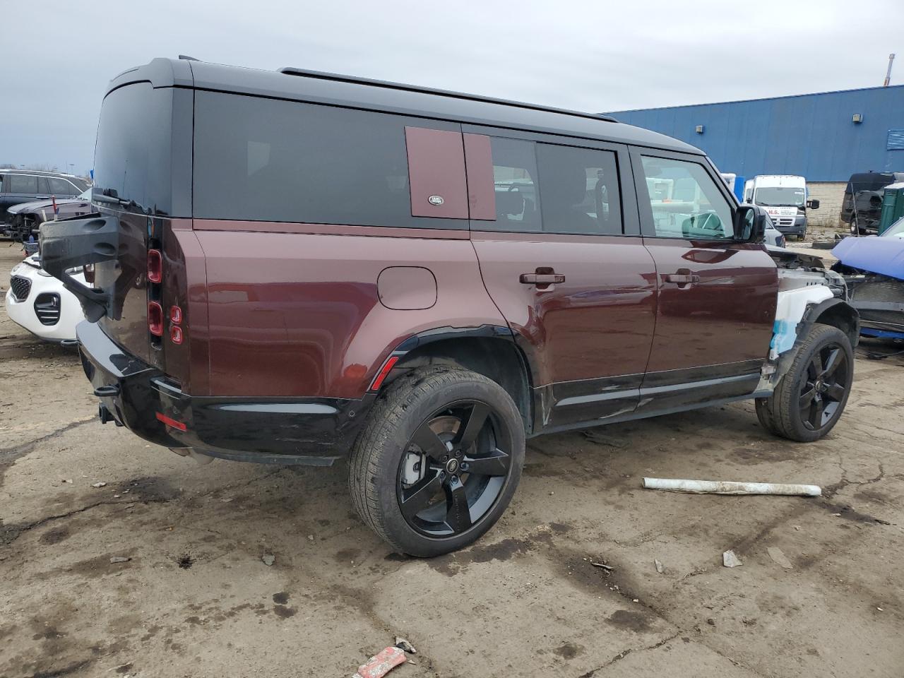 2024 Land Rover Defender - Image 3