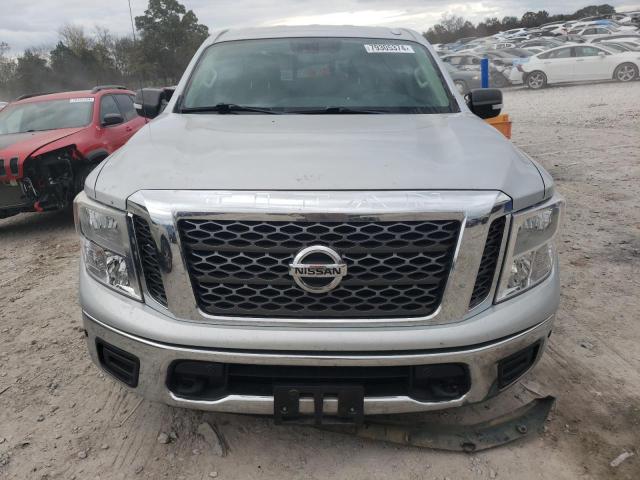  NISSAN TITAN 2018 Сріблястий