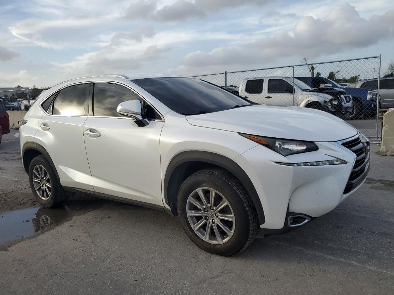 VIN JTJYARBZ0F2001630 2015 LEXUS NX no.4