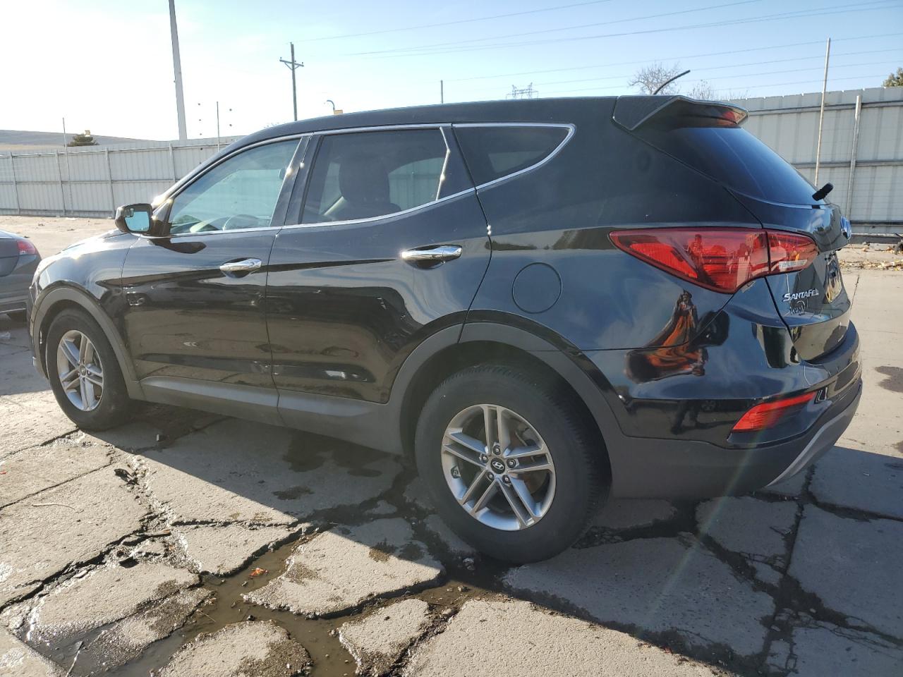2018 Hyundai Santa Fe - Image 2