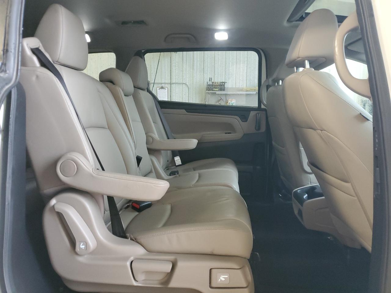 2019 Honda Odyssey - Image 11