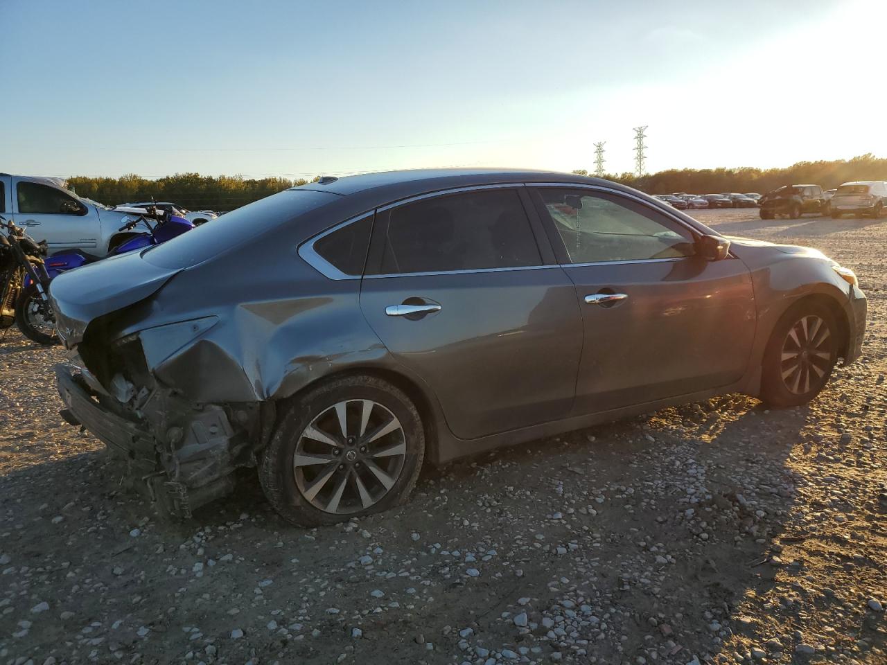 2017 Nissan Altima - Image 3