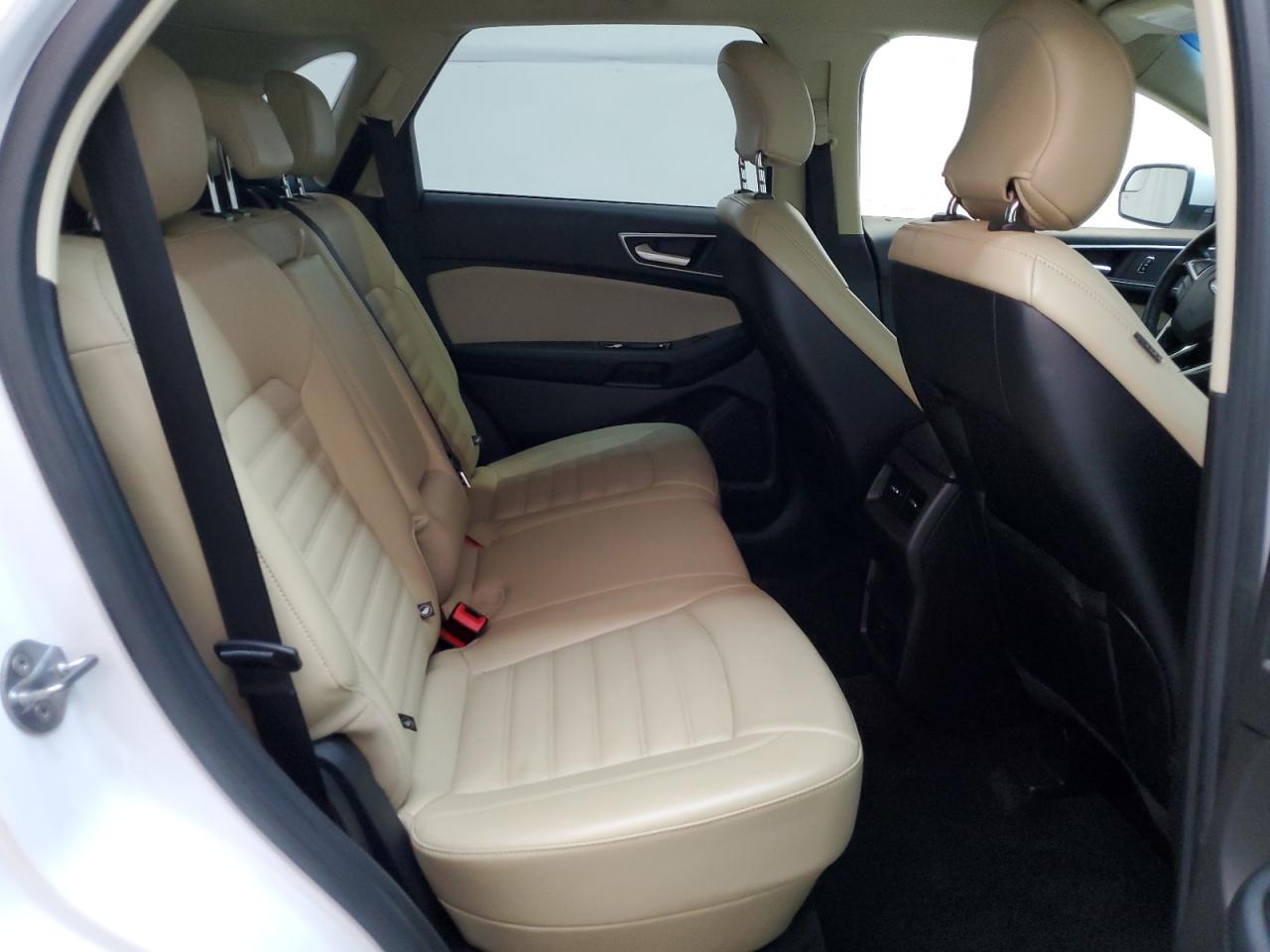 2017 Ford Edge - Image 11