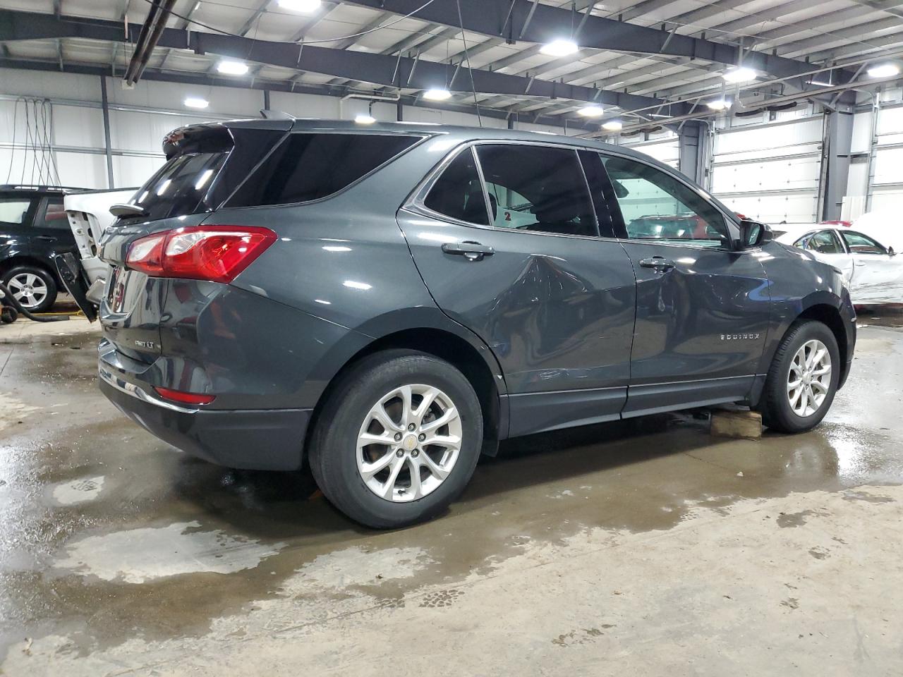 2020 Chevrolet Equinox - Image 3