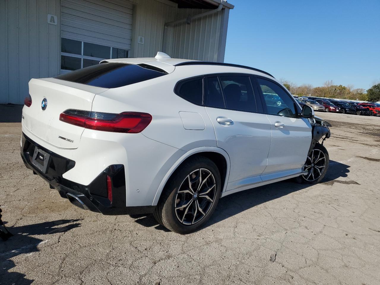 2022 BMW X4 - Image 3