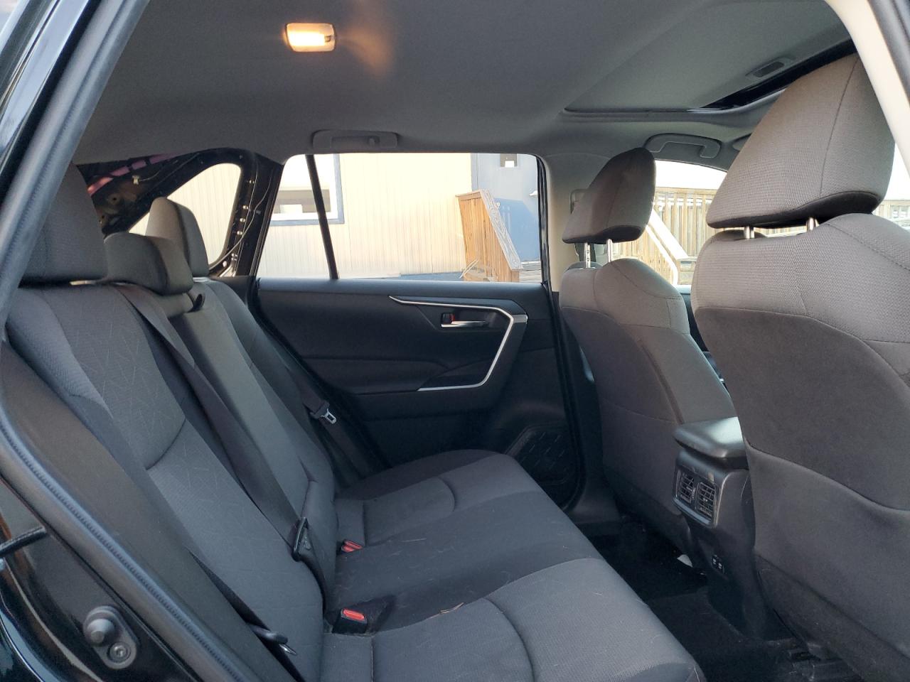 2019 Toyota RAV 4 - Image 11