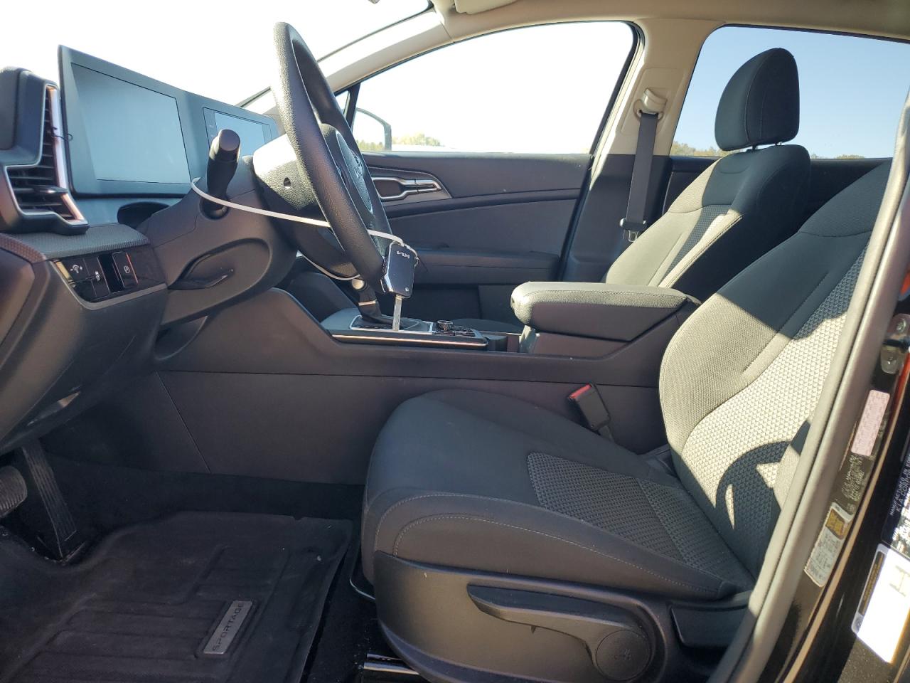 2023 Kia Sportage - Image 7