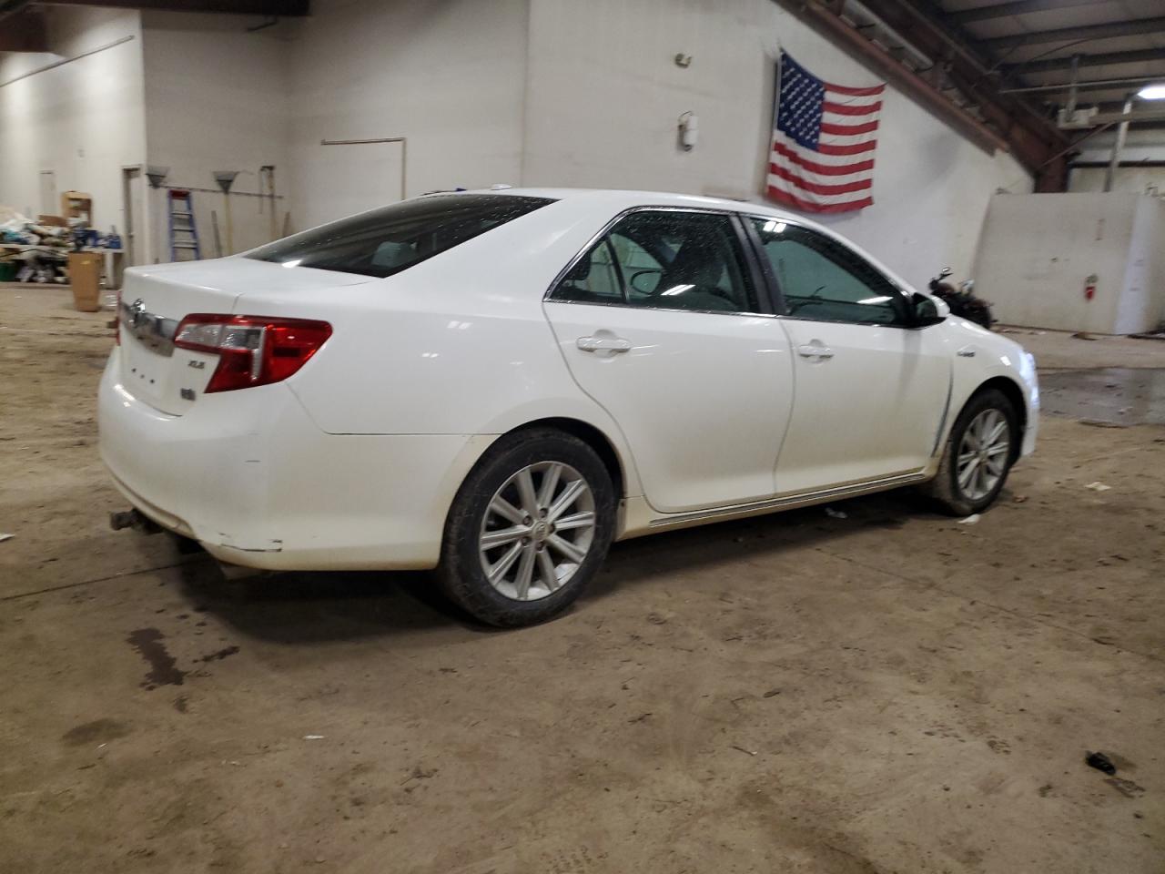 2013 Toyota Camry - Image 3
