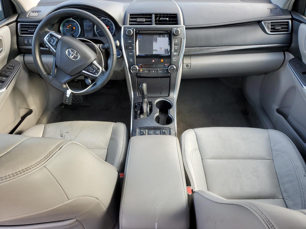 2015 Toyota Camry - Image 8