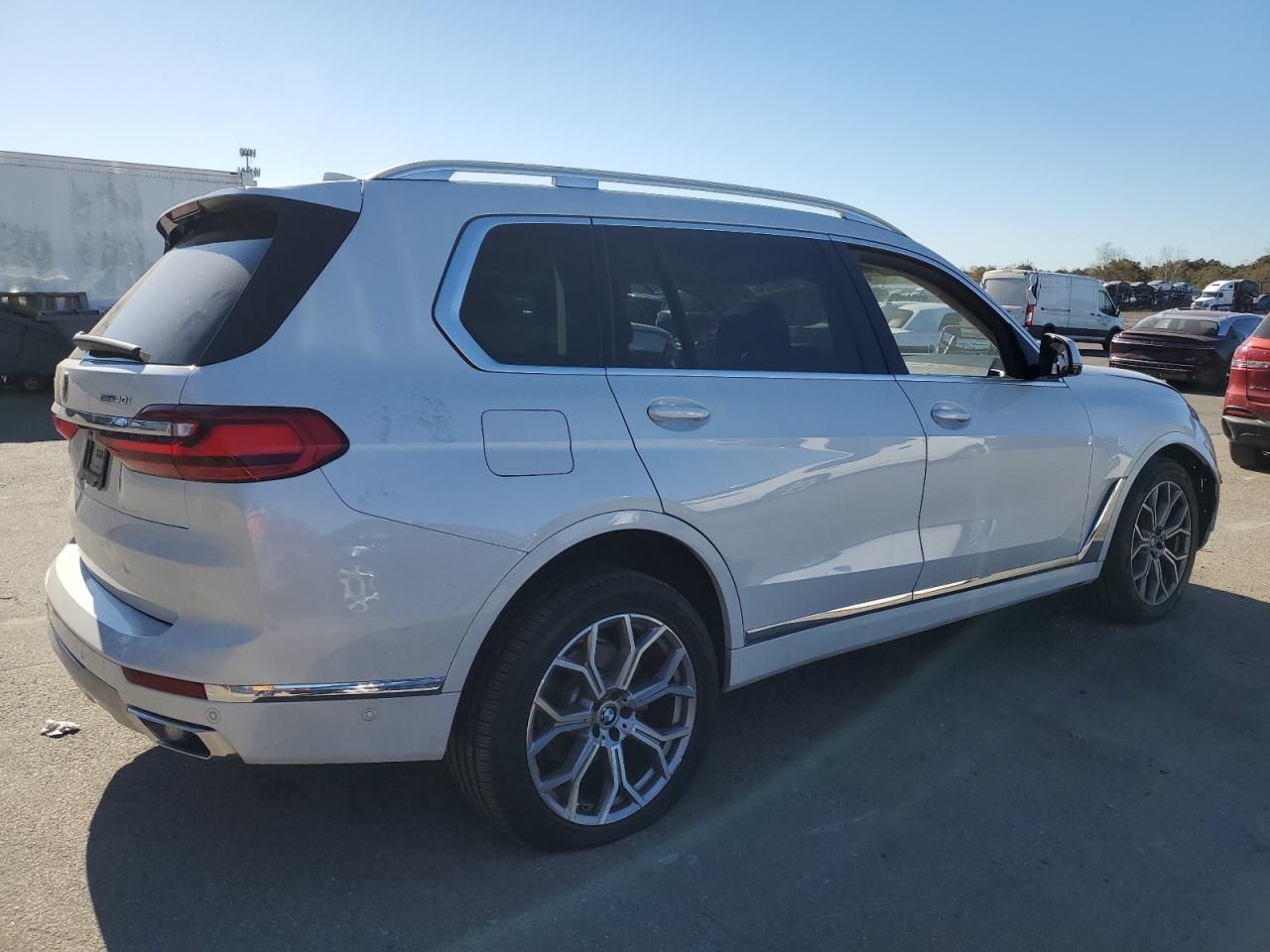 2020 BMW X7 - Image 3
