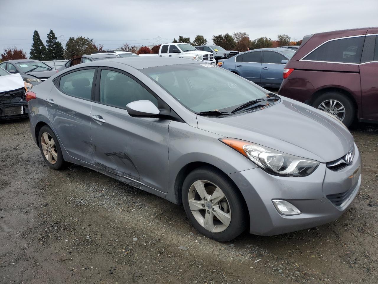 2013 Hyundai Elantra - Image 4