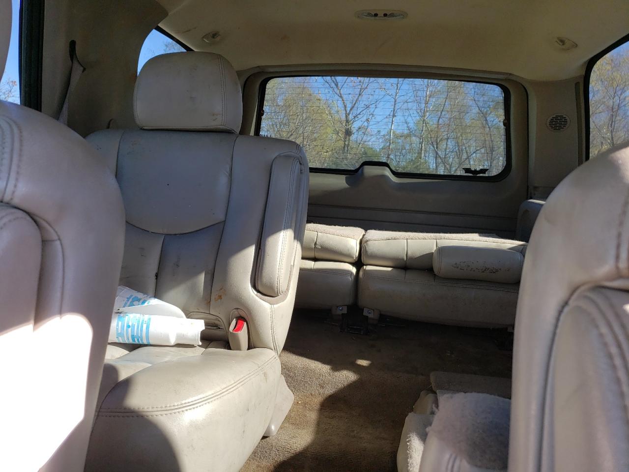 2005 Chevrolet Tahoe - Image 10