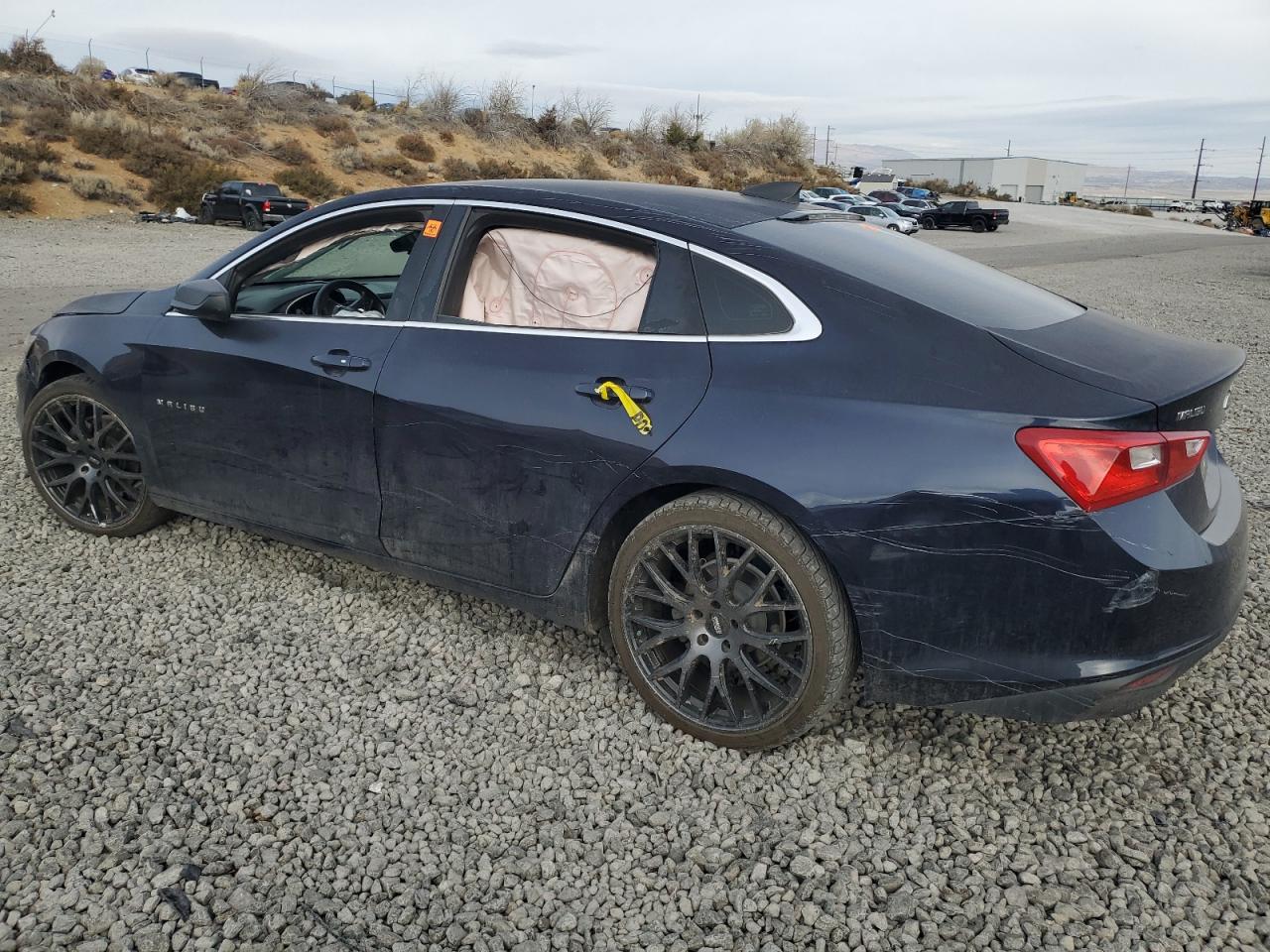 2016 Chevrolet Malibu - Image 2