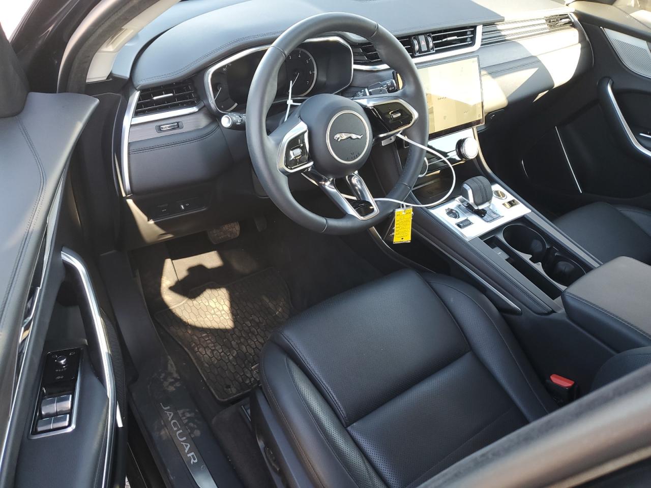 2023 Jaguar F-Pace - Image 8