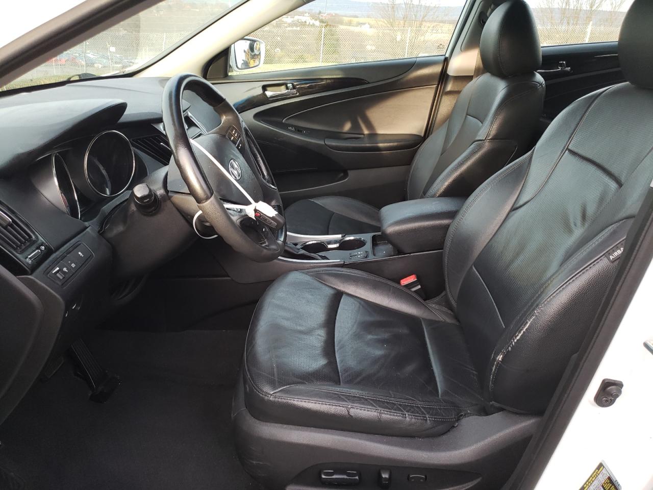 2013 Hyundai Sonata - Image 7