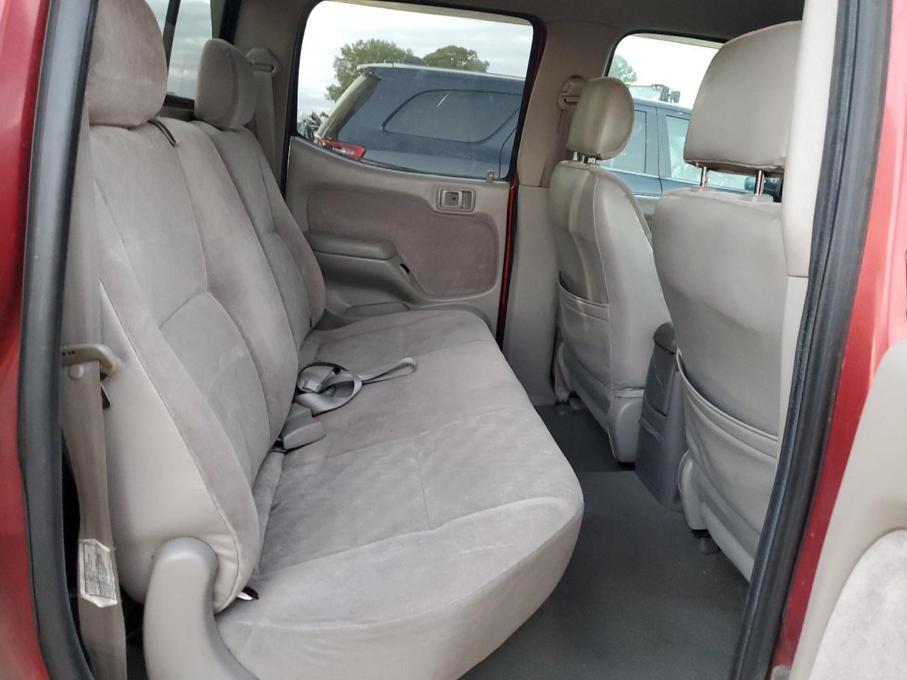 2004 Toyota Tacoma - Image 10