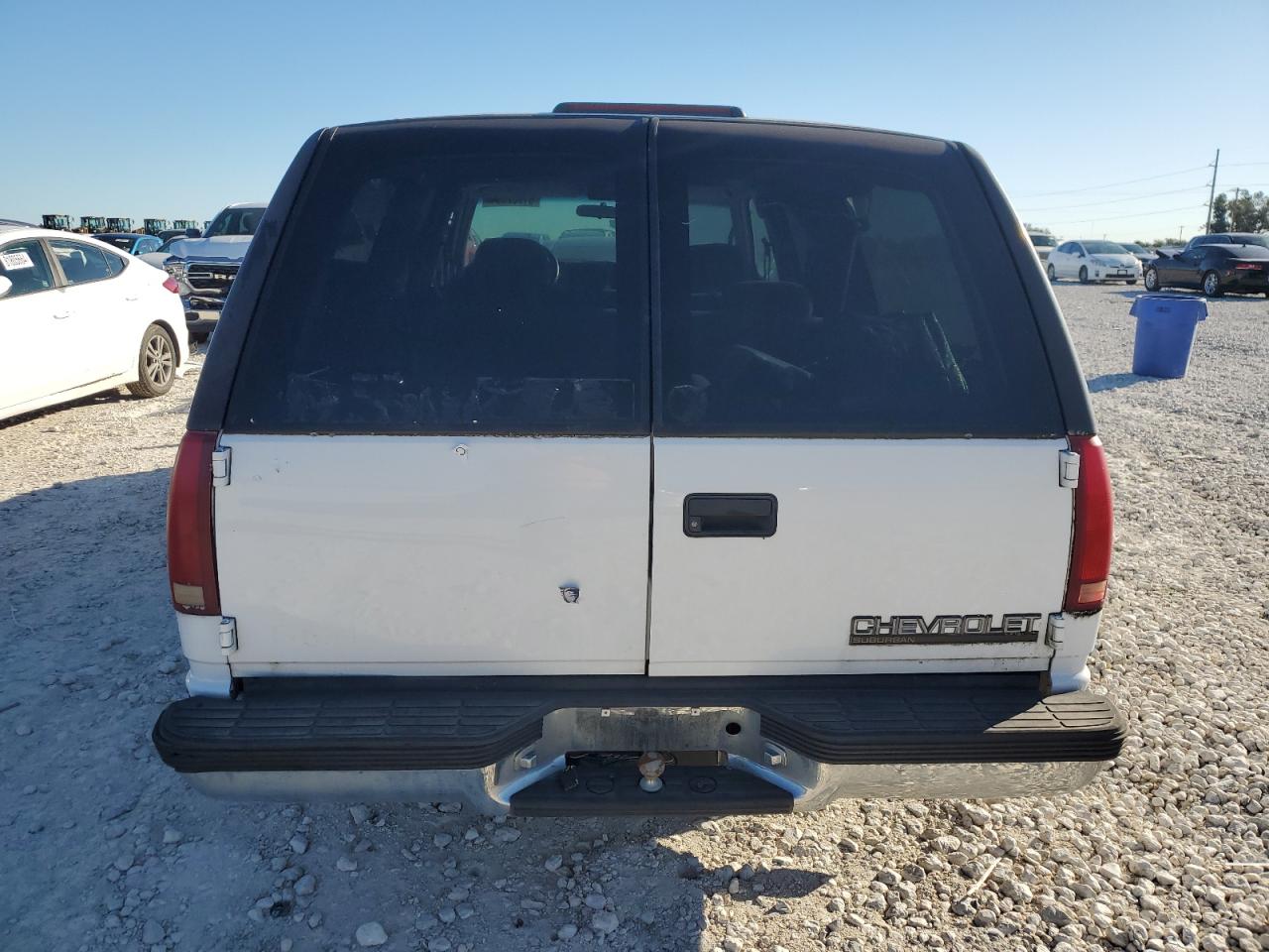 1999 Chevrolet Suburban C1500 VIN: 3GNEC16R7XG251720 Lot: 81502654