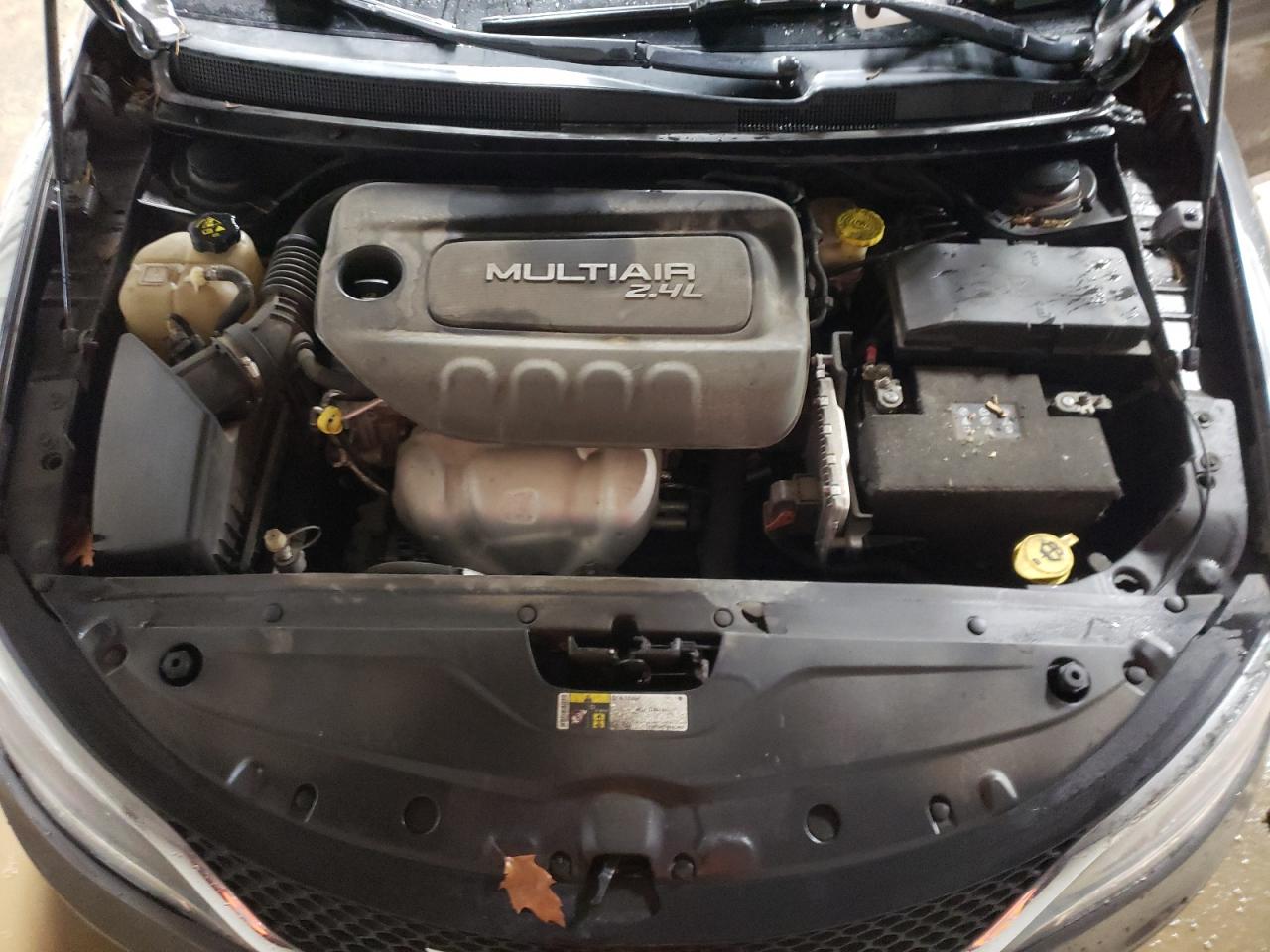 2015 Chrysler 200 - Image 11