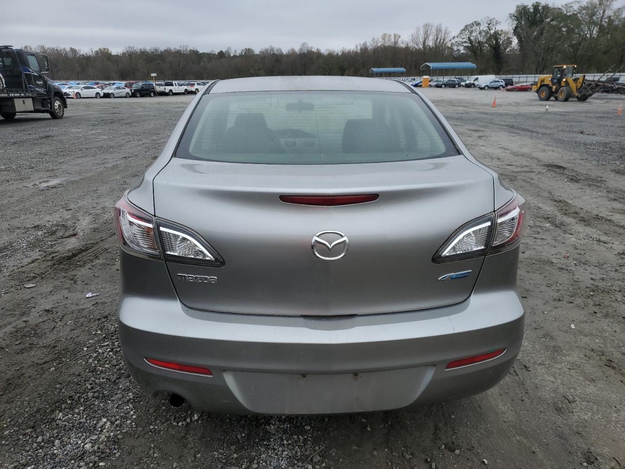 2013 Mazda 3 - Image 6
