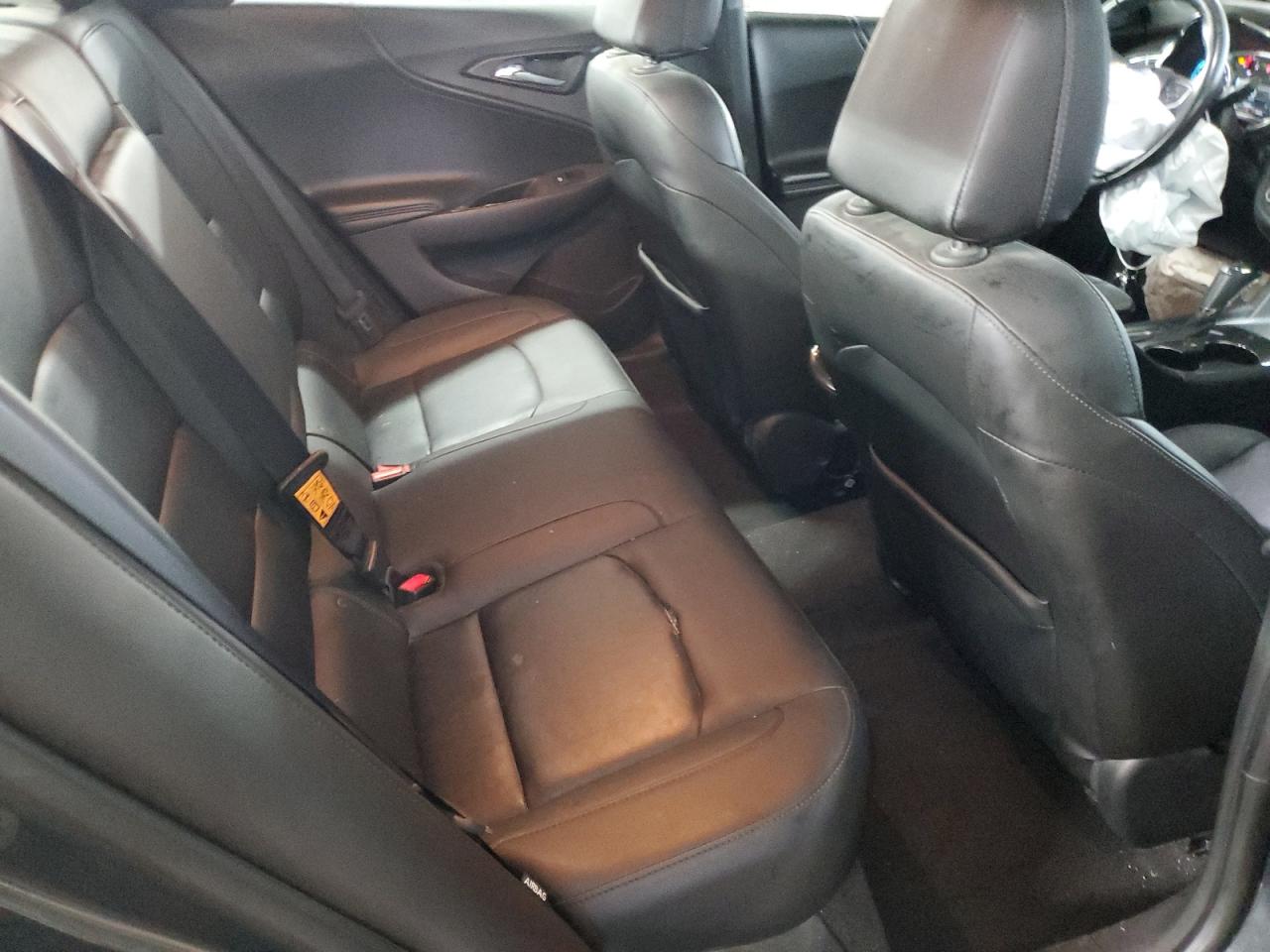 2017 Chevrolet Malibu - Image 10
