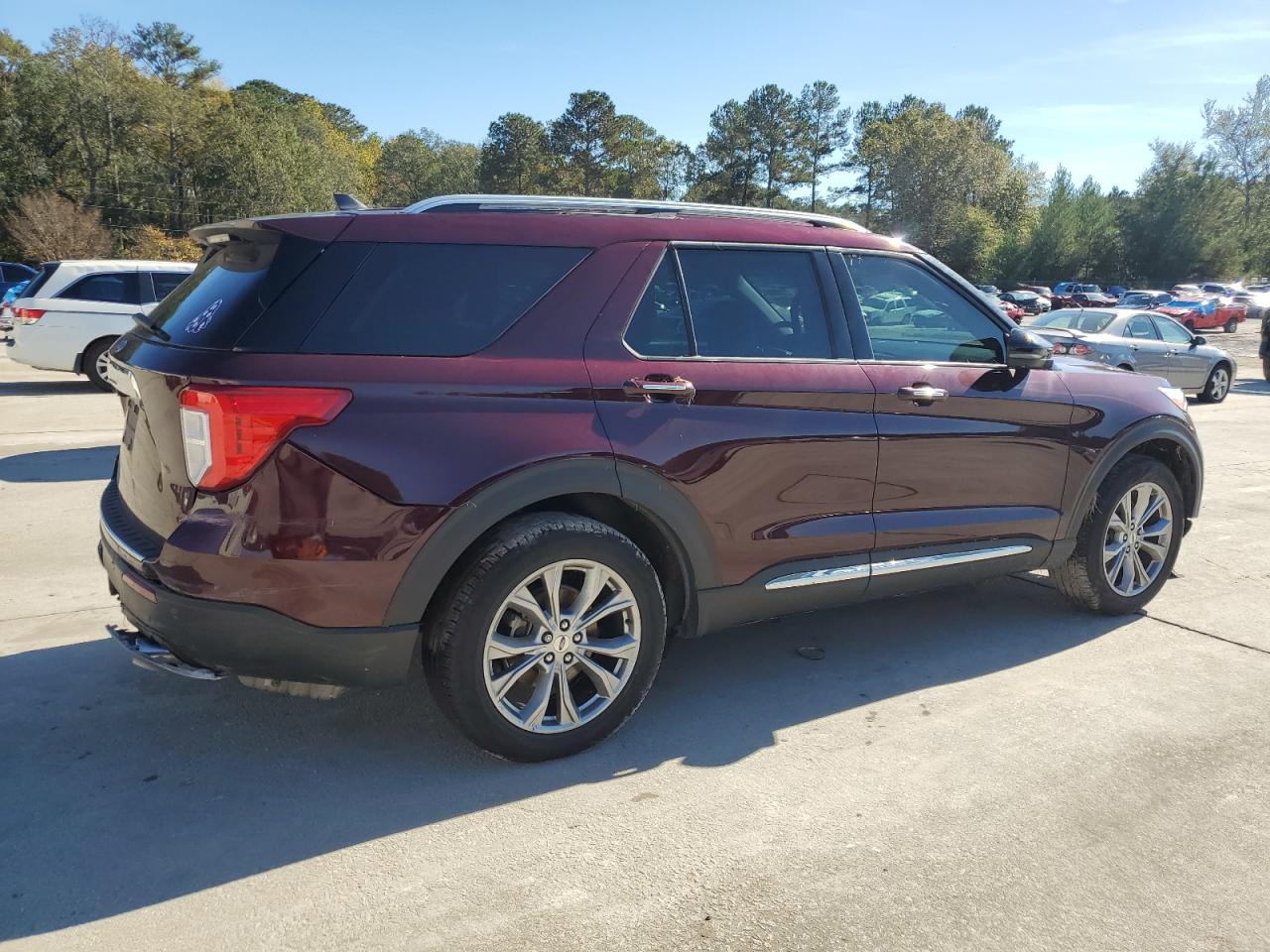 2022 Ford Explorer - Image 3