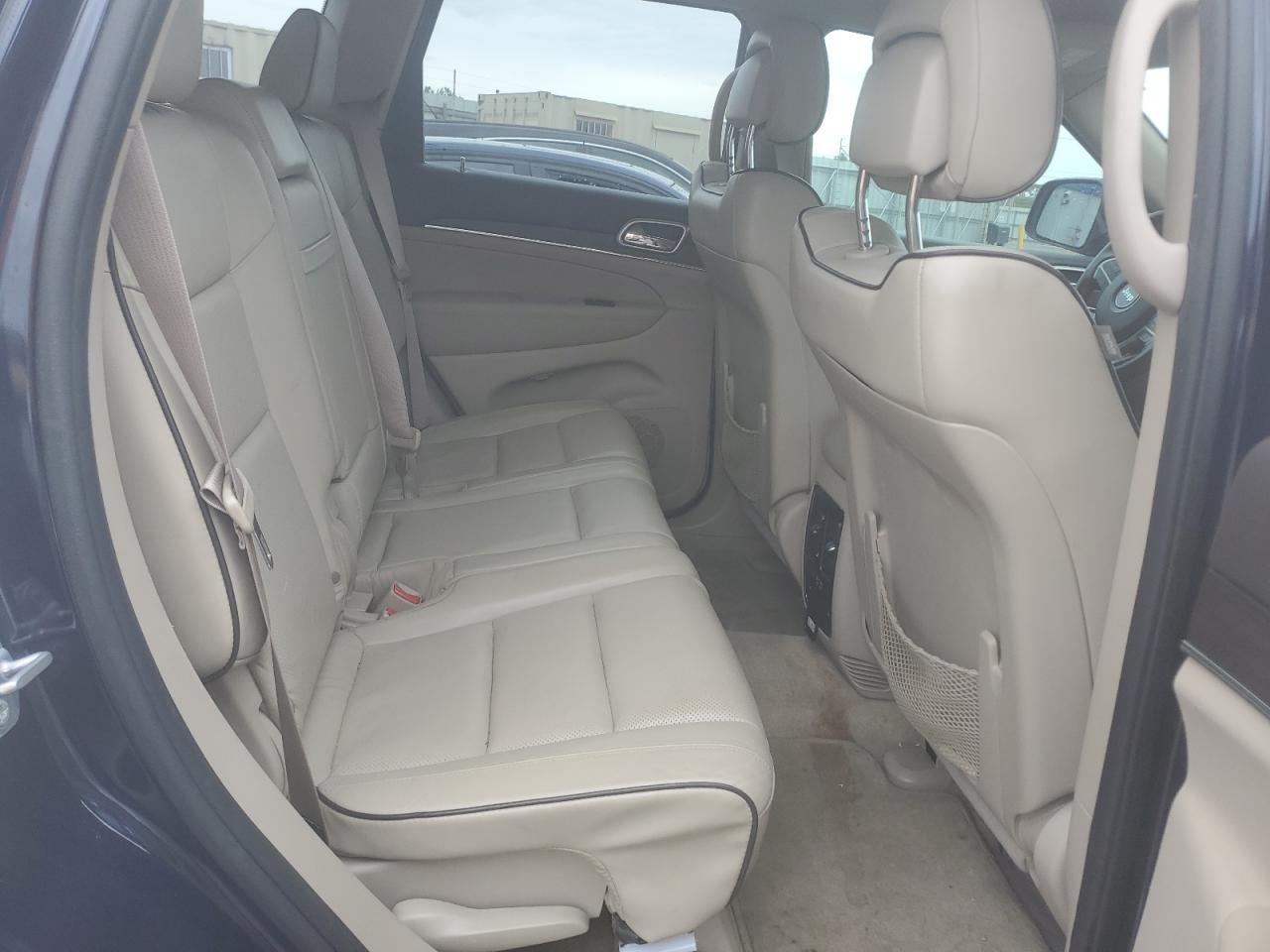 2016 Jeep Grand Cherokee - Image 11