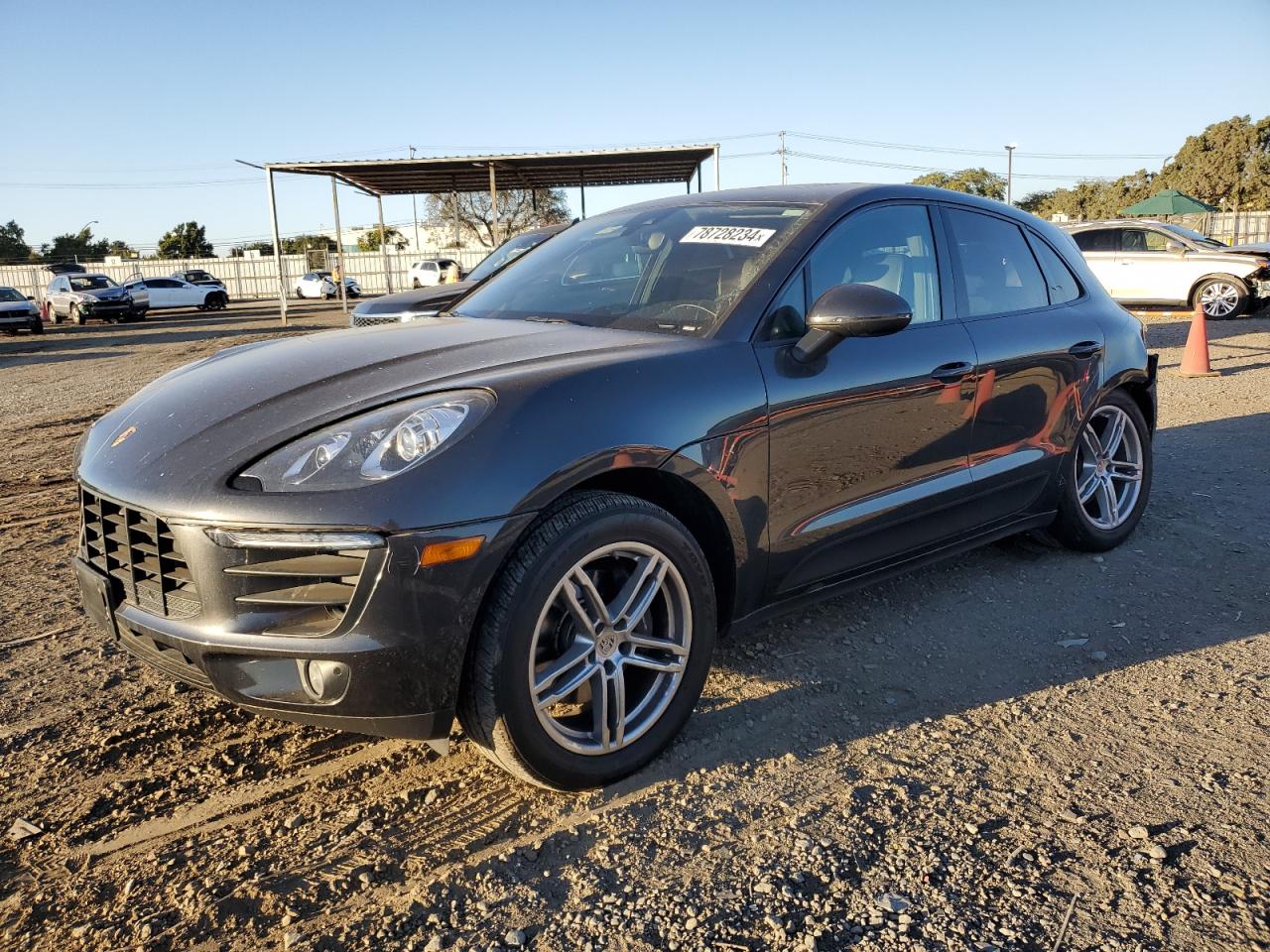 VIN WP1AA2A54JLB03038 2018 PORSCHE MACAN no.1