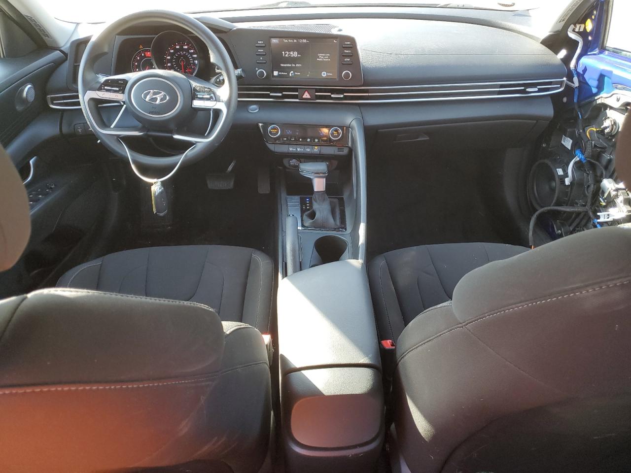 2023 Hyundai Elantra - Image 8