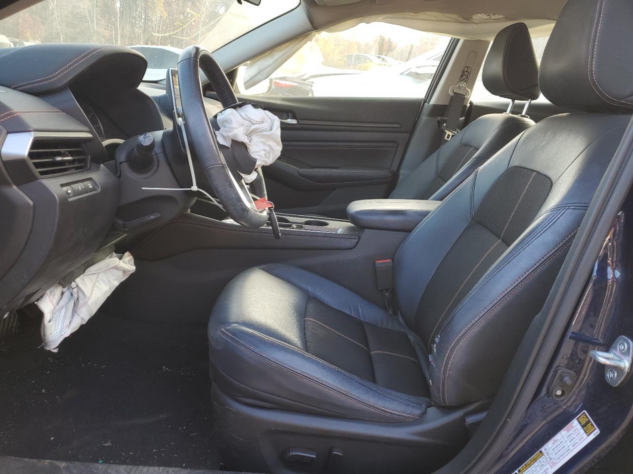 2022 Nissan Altima - Image 7